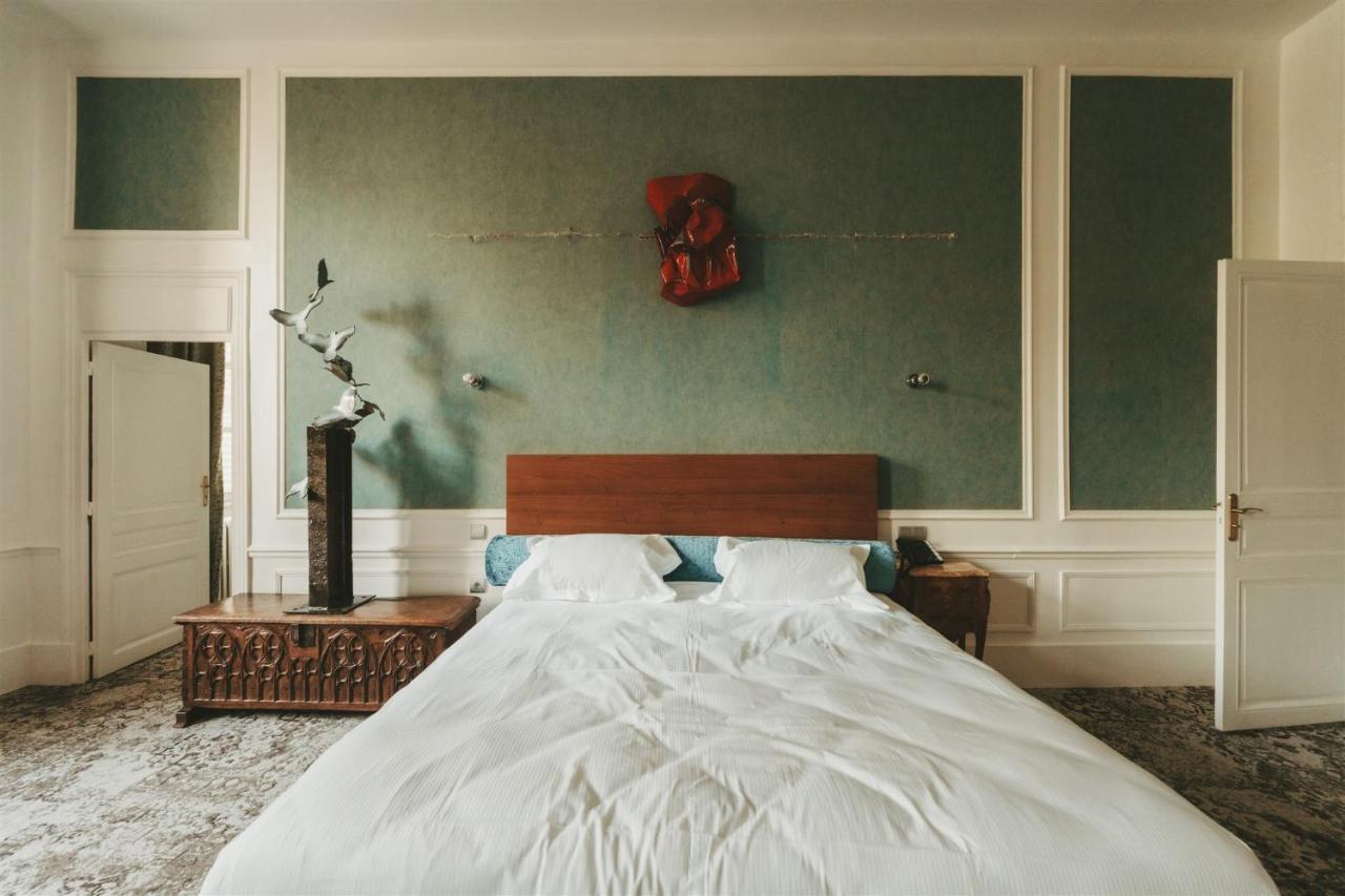 Logis Hotels Chateau De La Barge Chaintre Bagian luar foto