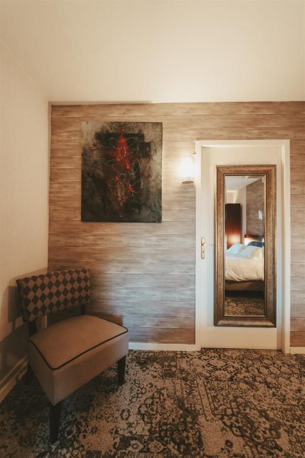 Logis Hotels Chateau De La Barge Chaintre Bagian luar foto